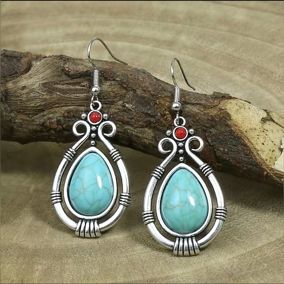 Stunning Turquoise Jewelry Set - Perfect Gift for the Boho in Your Life! - Picture 2 of 4